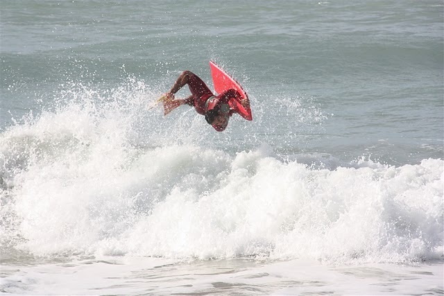 Devil's Rock surf break