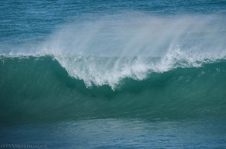 Derrs surf break