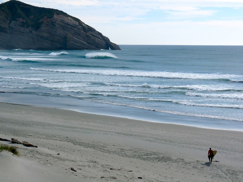 Wharariki Beach surf break