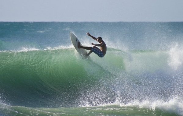 Los Patos Surf Photo by Jan Ph | 2:27 am 3 Oct 2010