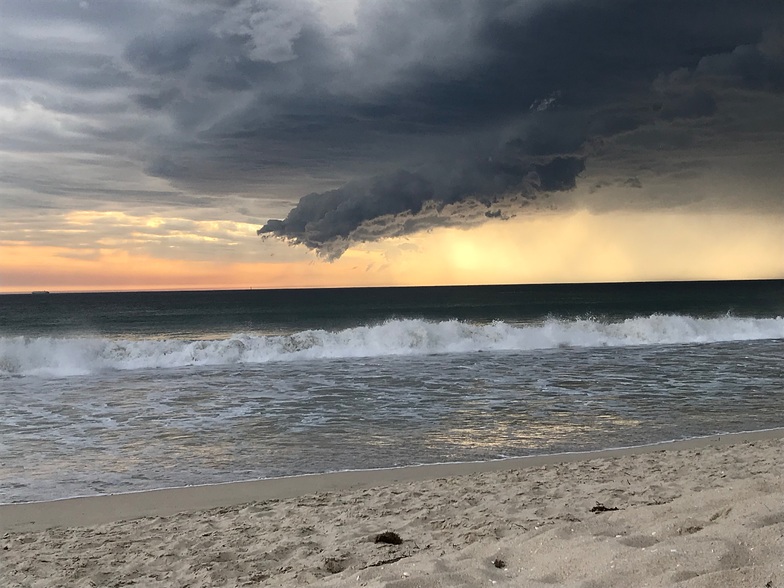 Trigg Beach surf break