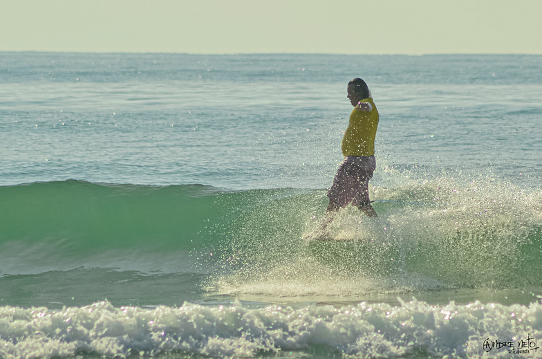 Matinhos surf break