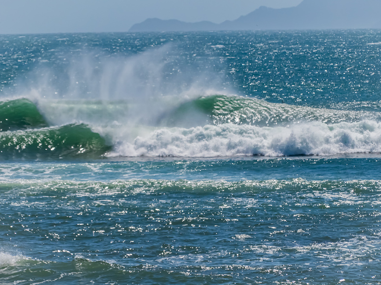 Lebu surf break