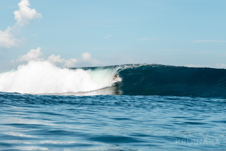 Karang Nyimbor surf break