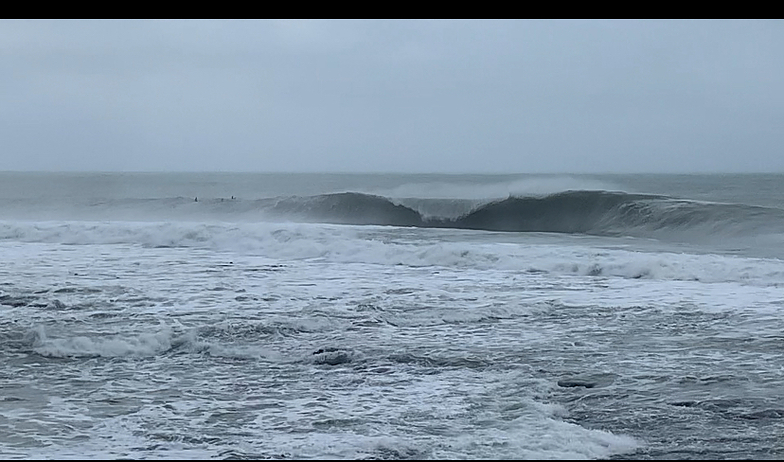 Dinner Plates surf break