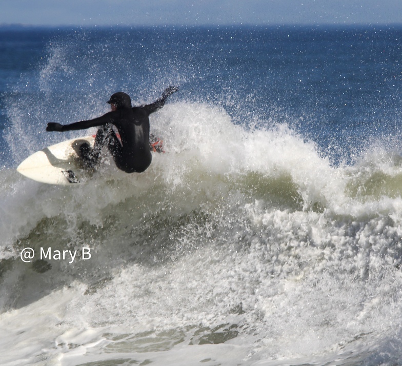 Manasquan Inlet Surf Photo by Mary Beeman | 11:42 am 3 Mar 2024