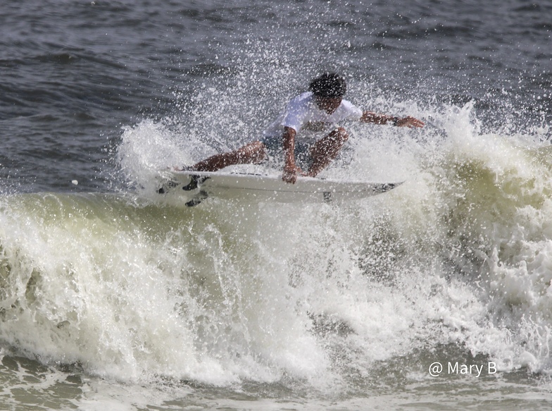 Fotos de Surf de Belmar Fishing Pier por Mary Beeman | 2:06 pm 6 Sep 2024