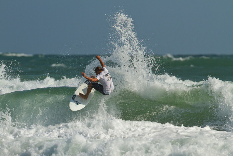 New Smyrna Inlet surf break