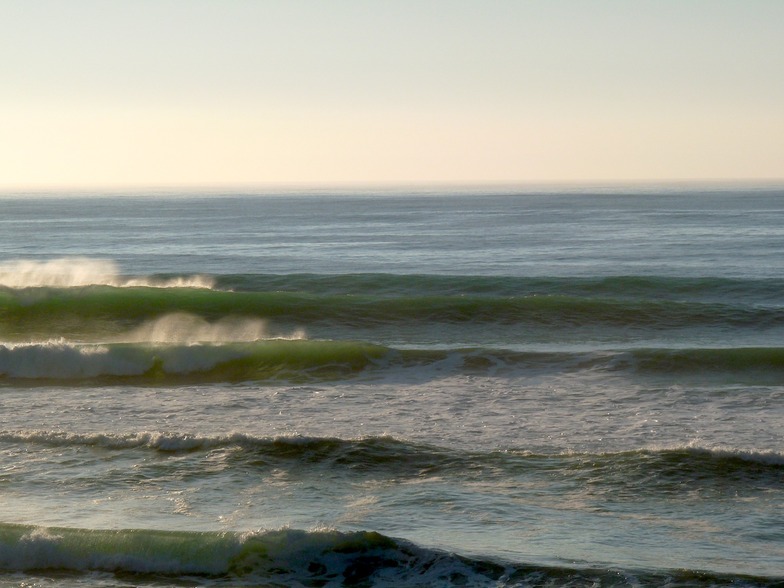 Wainui Beach - Pines Surf Photo by Rob Davies | 7:28 am 9 Feb 2013