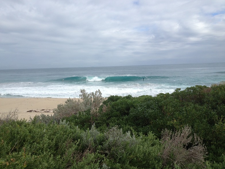 Trigg Beach Surf Photo by | 10:42 am 27 Jun 2013