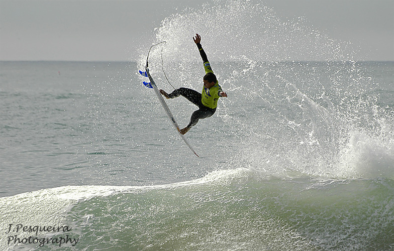 Supertubos surf break